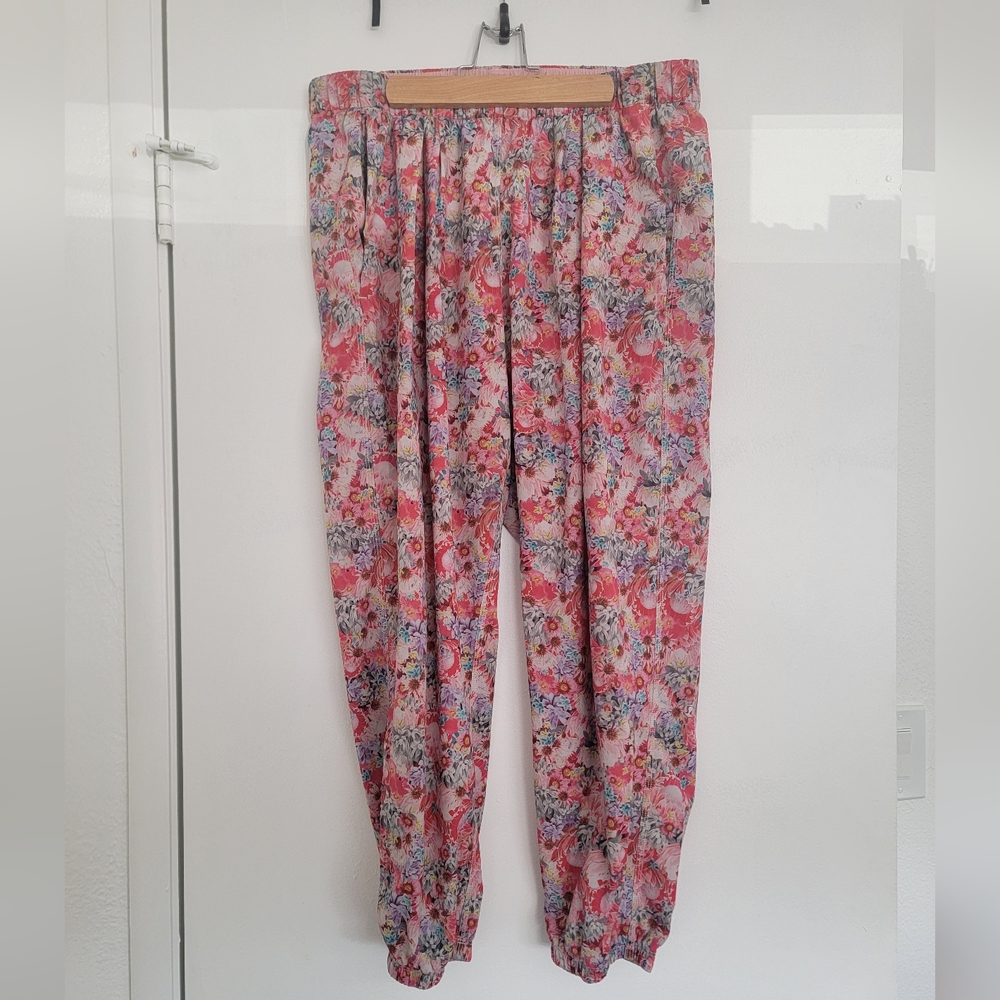 Lululemon floral joggers